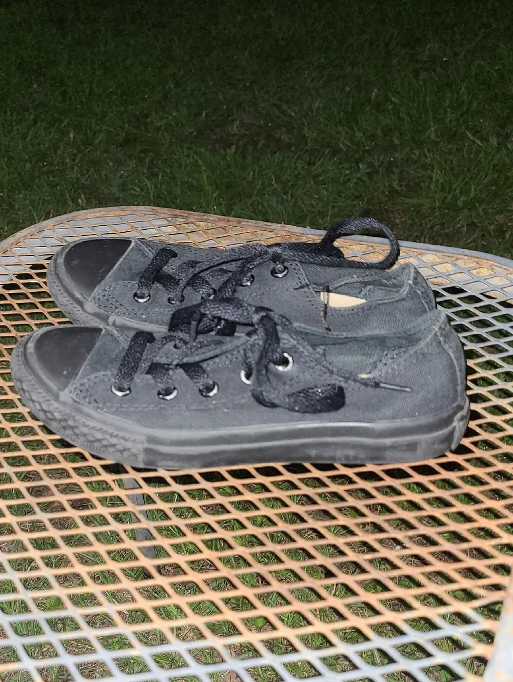 Converse Kids Black Low-Top Canvas Sneakers Size 1